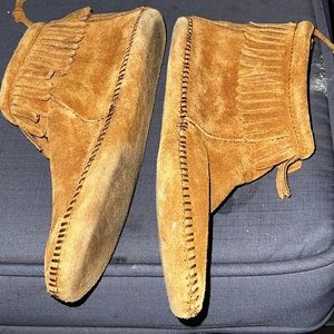 Minnetonka Moccasins leather - size 6.5